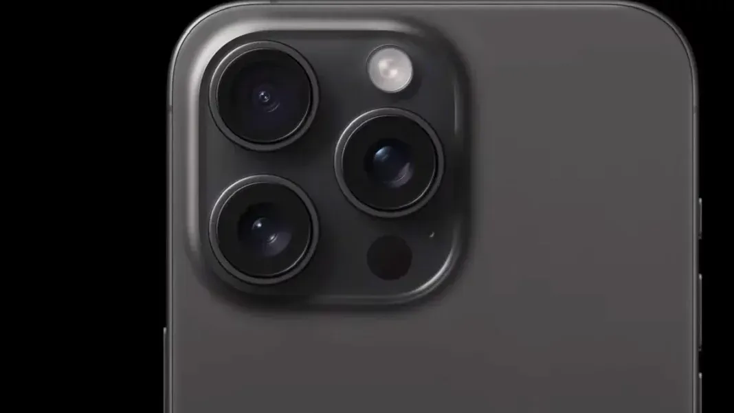 لنز پریسکوپی در iPhone 16 Pro