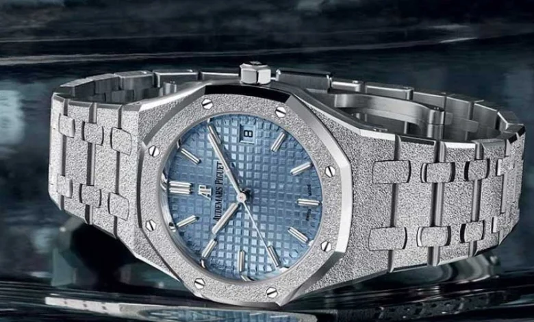 ساعت مچی نقره ای؛ انتخابی لوکس برای استایل خاص شما